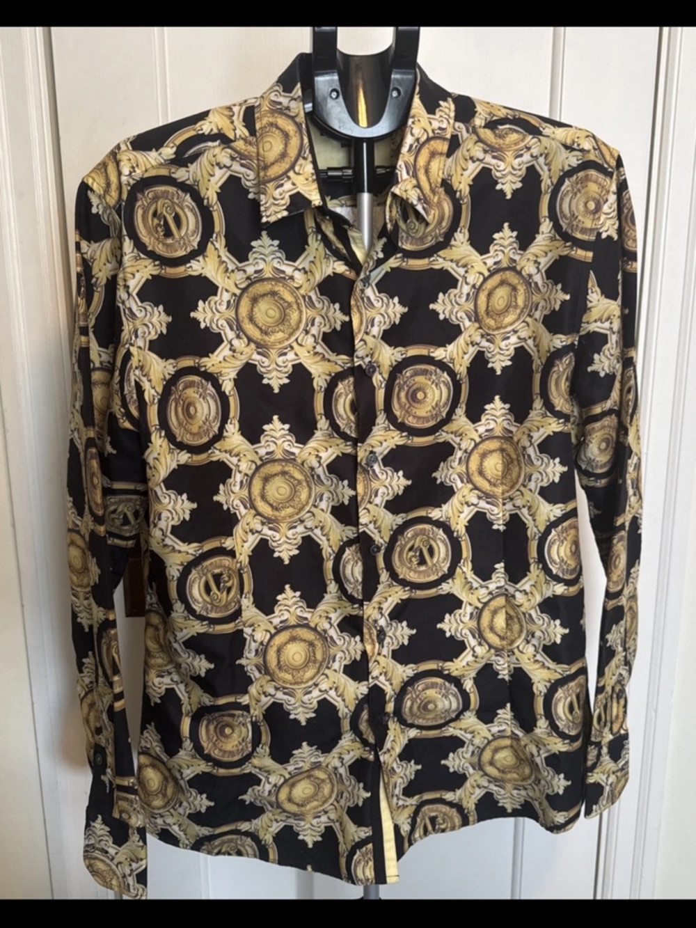 DE-NIKO Men's Long Sleeve Button Up Shirt Size L Black Gold Baroque Print Ornate